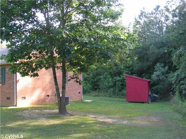 23375 Cabin Point Road Disputanta, VA 23842 - Photo 2 of 12 Exterior Back