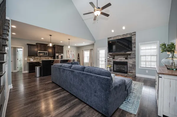 $454,000 | 204 Bluebriar Trace, Clarksville, TN 37043
