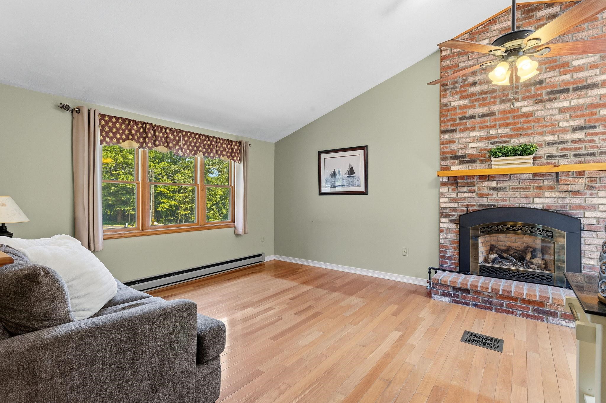 77 Tsienneto Road Derry, NH 03038 - Photo 16 of 57