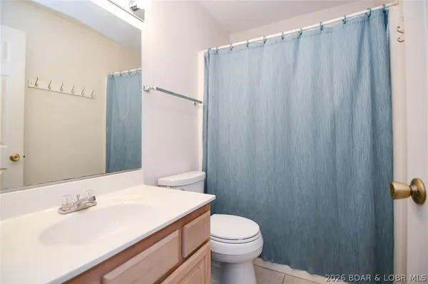 $289,900 | 158 Regatta Bay Circle, Unit 4E, Lake Ozark, MO 65049