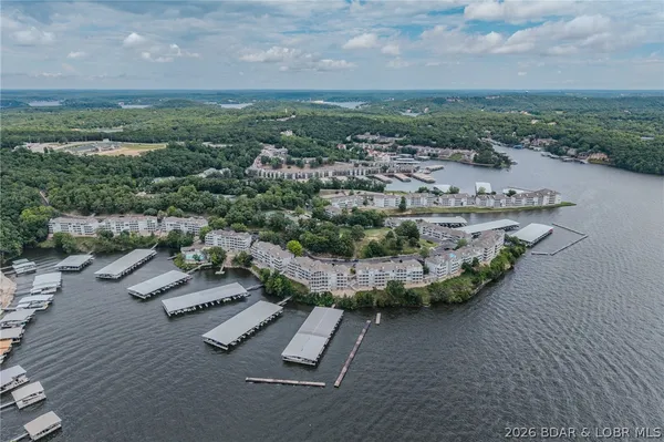 $289,900 | 158 Regatta Bay Circle, Unit 4E, Lake Ozark, MO 65049