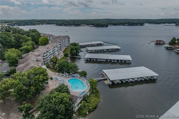 $289,900 | 158 Regatta Bay Circle, Unit 4E, Lake Ozark, MO 65049