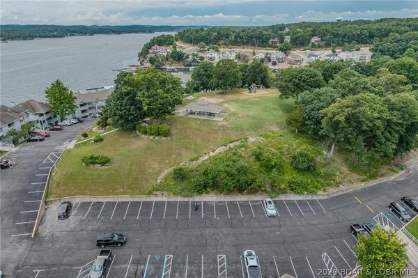 $289,900 | 158 Regatta Bay Circle, Unit 4E, Lake Ozark, MO 65049