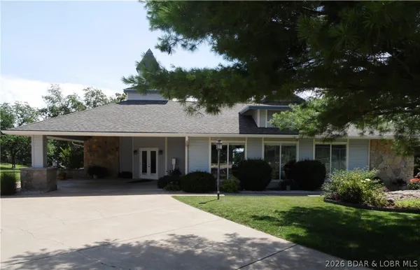 $289,900 | 158 Regatta Bay Circle, Unit 4E, Lake Ozark, MO 65049