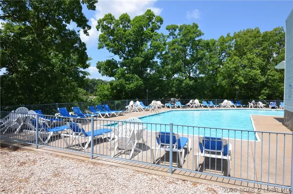 $289,900 | 158 Regatta Bay Circle, Unit 4E, Lake Ozark, MO 65049