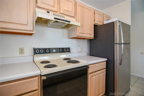 $289,900 | 158 Regatta Bay Circle, Unit 4E, Lake Ozark, MO 65049