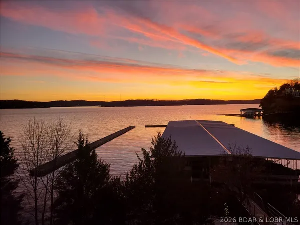 $289,900 | 158 Regatta Bay Circle, Unit 4E, Lake Ozark, MO 65049