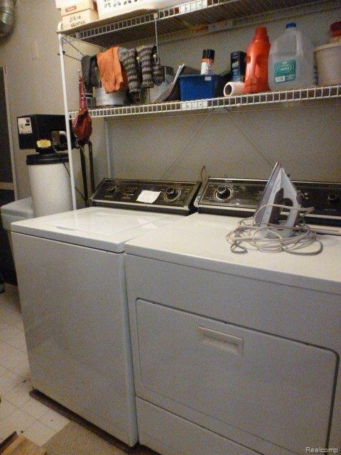 9210 River Valley Road Brighton, MI 48116 - Photo 18 of 24 Separate Laundry Rm.