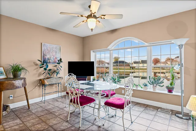 $425,000 | 2918 Rutherford Drive, Urbana, IL 61802