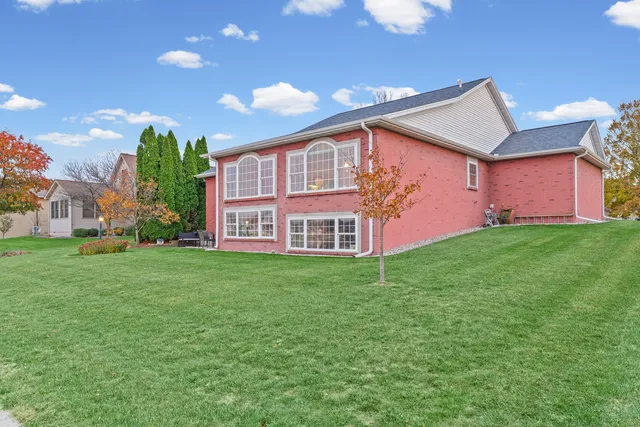 $425,000 | 2918 Rutherford Drive, Urbana, IL 61802