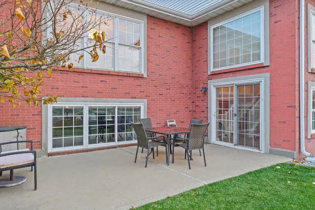 $425,000 | 2918 Rutherford Drive, Urbana, IL 61802