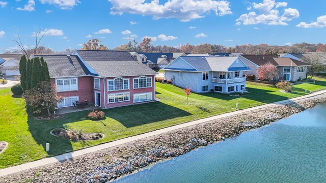 $425,000 | 2918 Rutherford Drive, Urbana, IL 61802