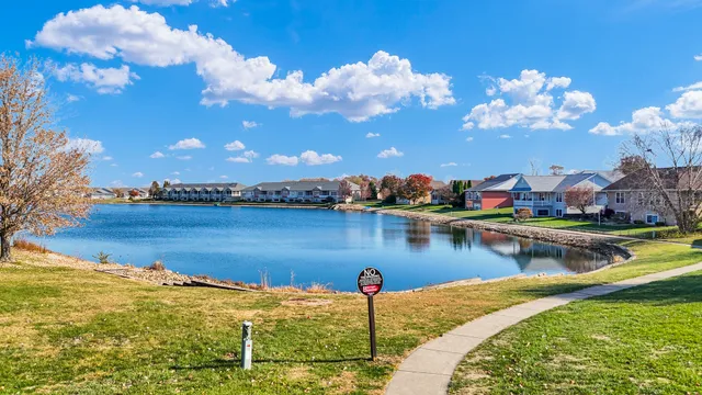 $425,000 | 2918 Rutherford Drive, Urbana, IL 61802