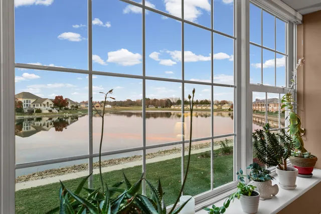 $425,000 | 2918 Rutherford Drive, Urbana, IL 61802