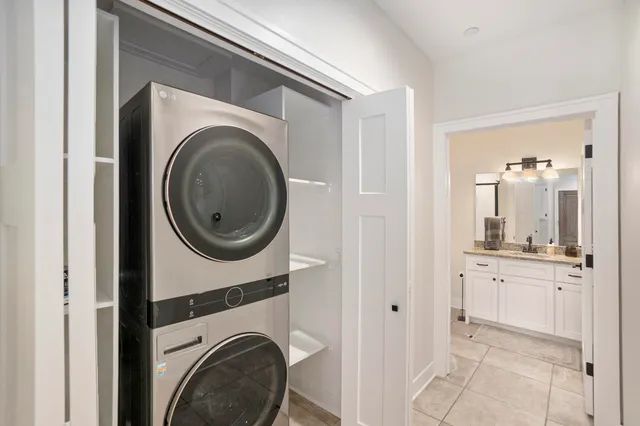 $344,900 | 224 Lakeside Drive, Ludington, MI 49431