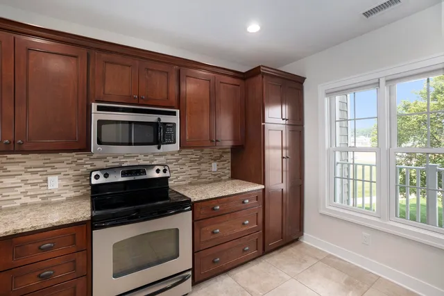 $344,900 | 224 Lakeside Drive, Ludington, MI 49431