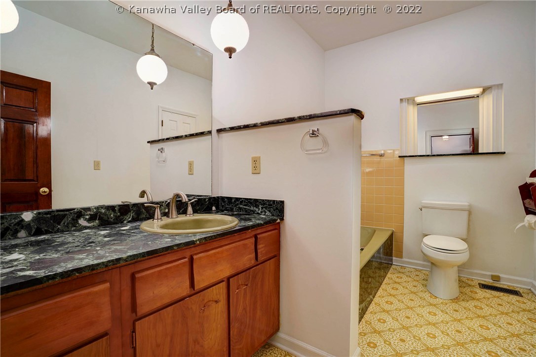 219 Winfield Road St. Albans, WV 25177 - Photo 20 of 48 Gallery Image 20