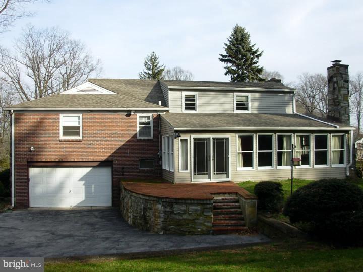 2716 North Kent Road Broomall, PA 19008 - Photo 2 of 23 Exterior Back