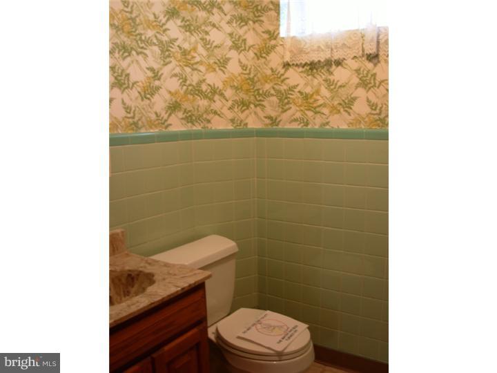 2716 North Kent Road Broomall, PA 19008 - Photo 17 of 23 Gallery Image 17