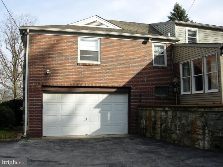 2716 North Kent Road Broomall, PA 19008 - Photo 20 of 23 Garage