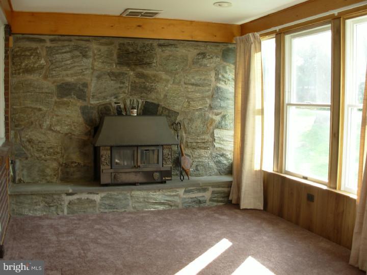 2716 North Kent Road Broomall, PA 19008 - Photo 7 of 23 Family Room