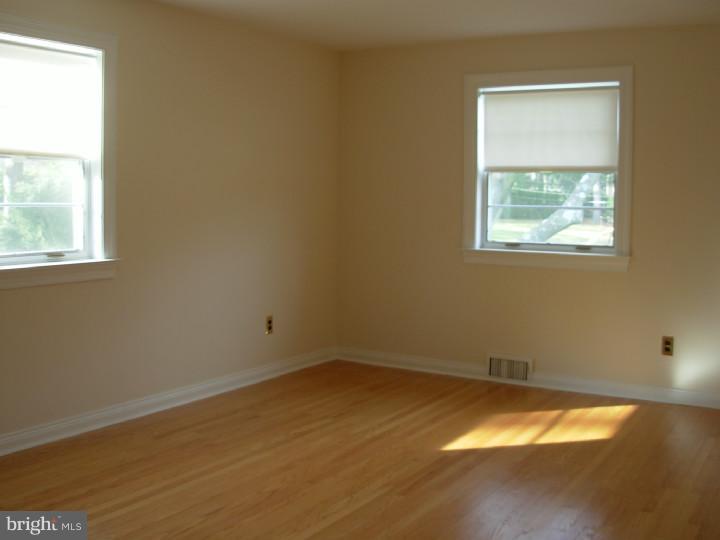 2716 North Kent Road Broomall, PA 19008 - Photo 9 of 23 Bedroom - Main