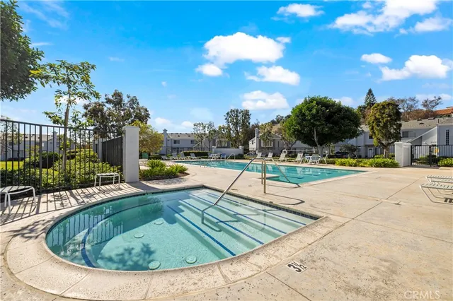 $784,990 | 28223 Paseo El Siena, Unit 43, Laguna Niguel, CA 92677