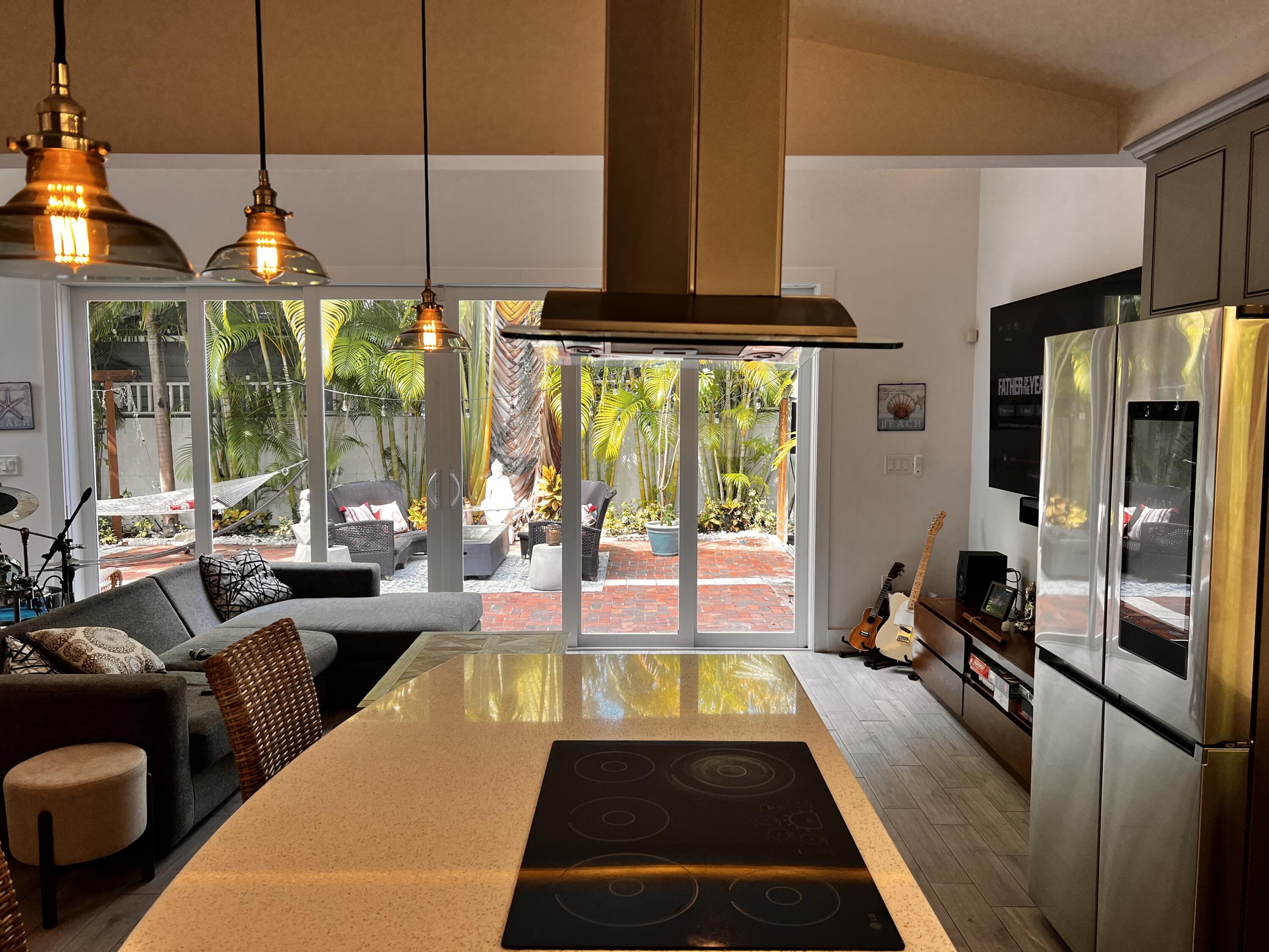 1421 Reynolds Street Key West, FL 33040 - Photo 5 of 45 IMG_4469