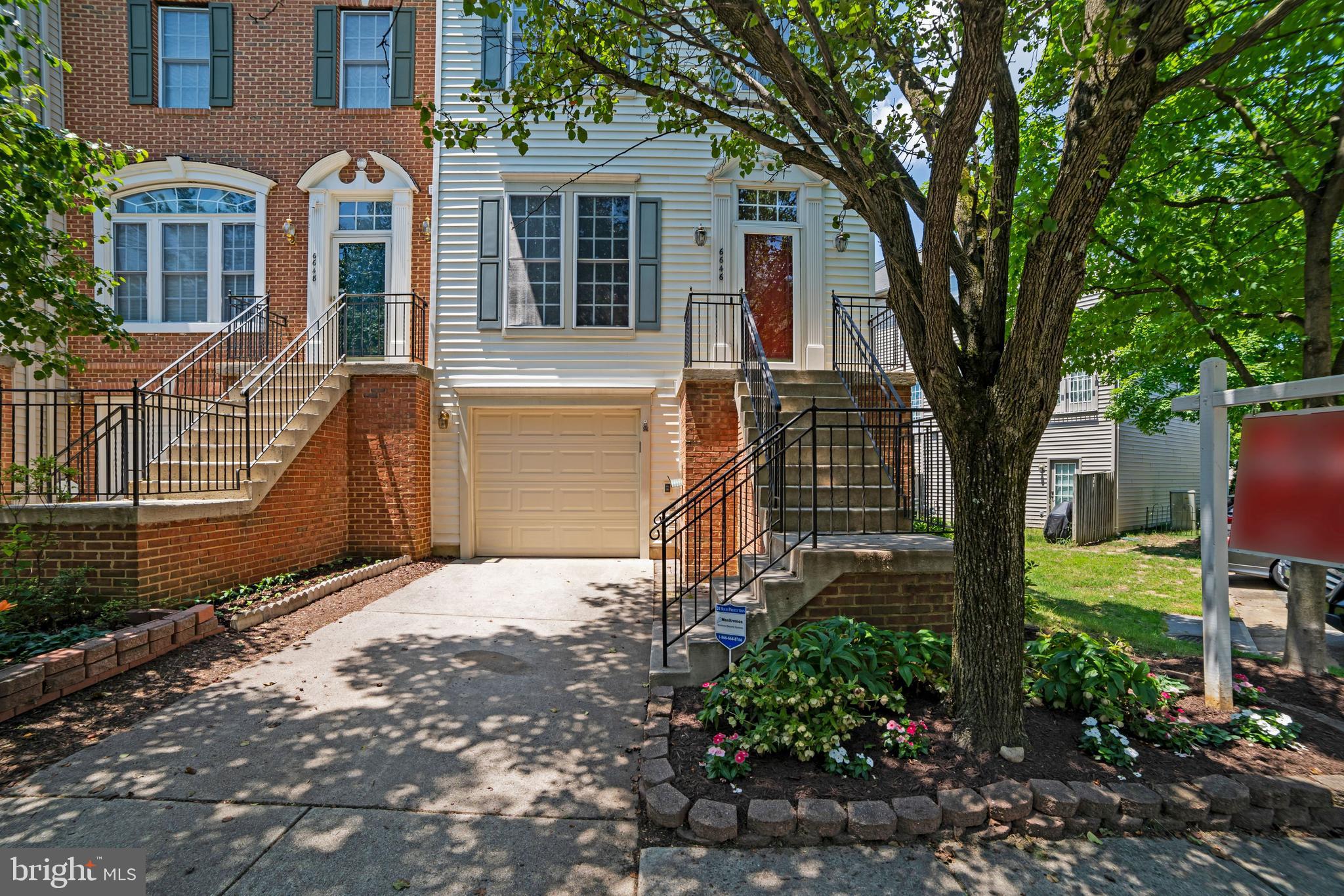 6646 Debra Lu Way Springfield, VA 22150 - Photo 3 of 42 Gallery Image 3