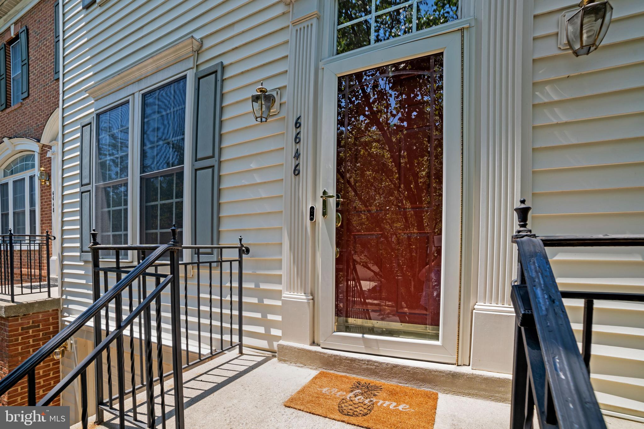 6646 Debra Lu Way Springfield, VA 22150 - Photo 4 of 42 Gallery Image 4