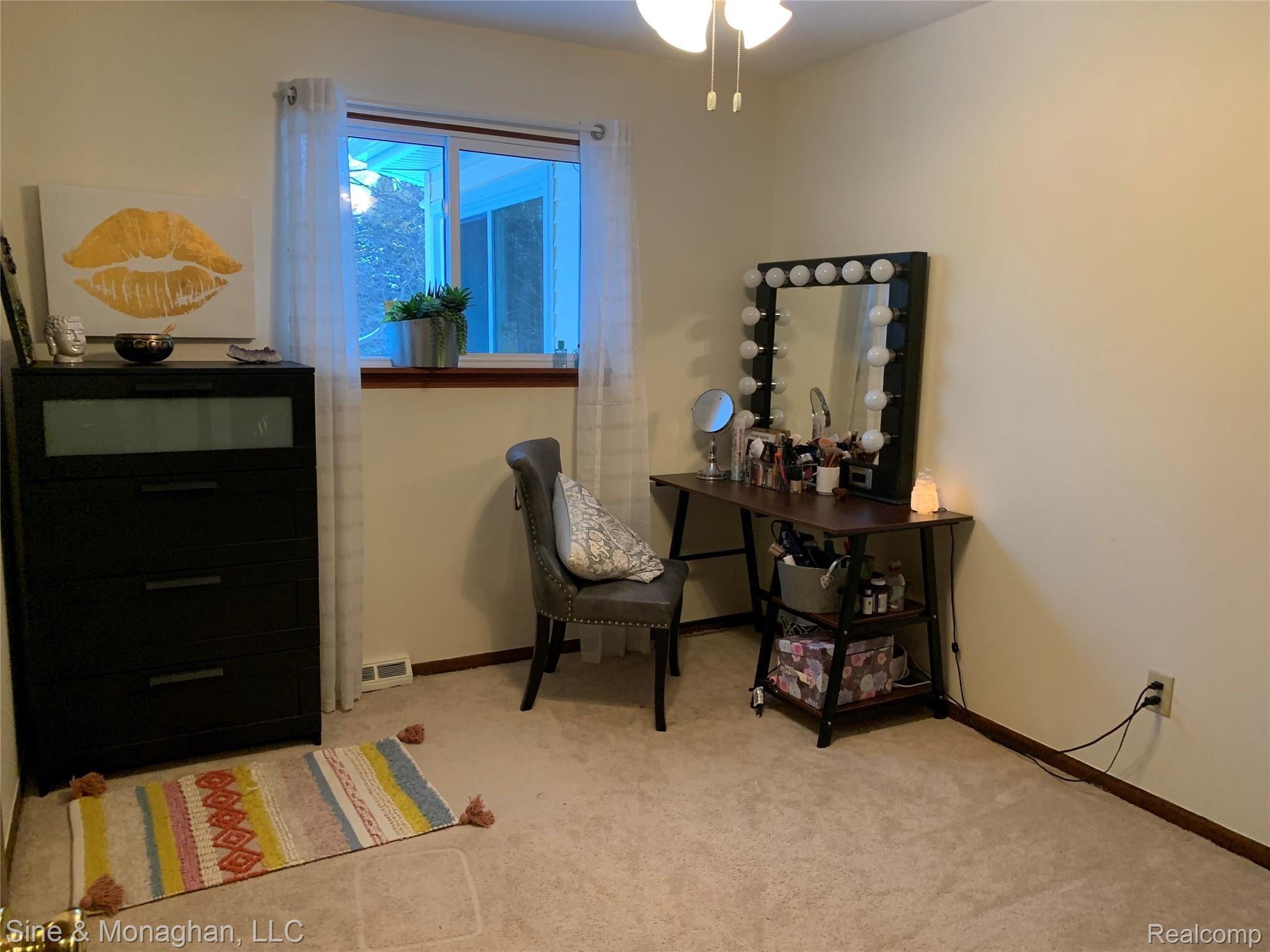 6520 Swartout Road Algonac, MI 48001 - Photo 15 of 21 6520 Swartout bed 2.jpg