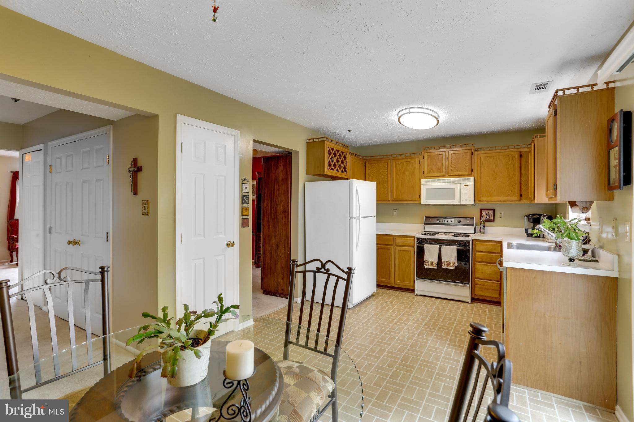 5813 Springfish Place Waldorf, MD 20603 - Photo 13 of 30 Kitchen