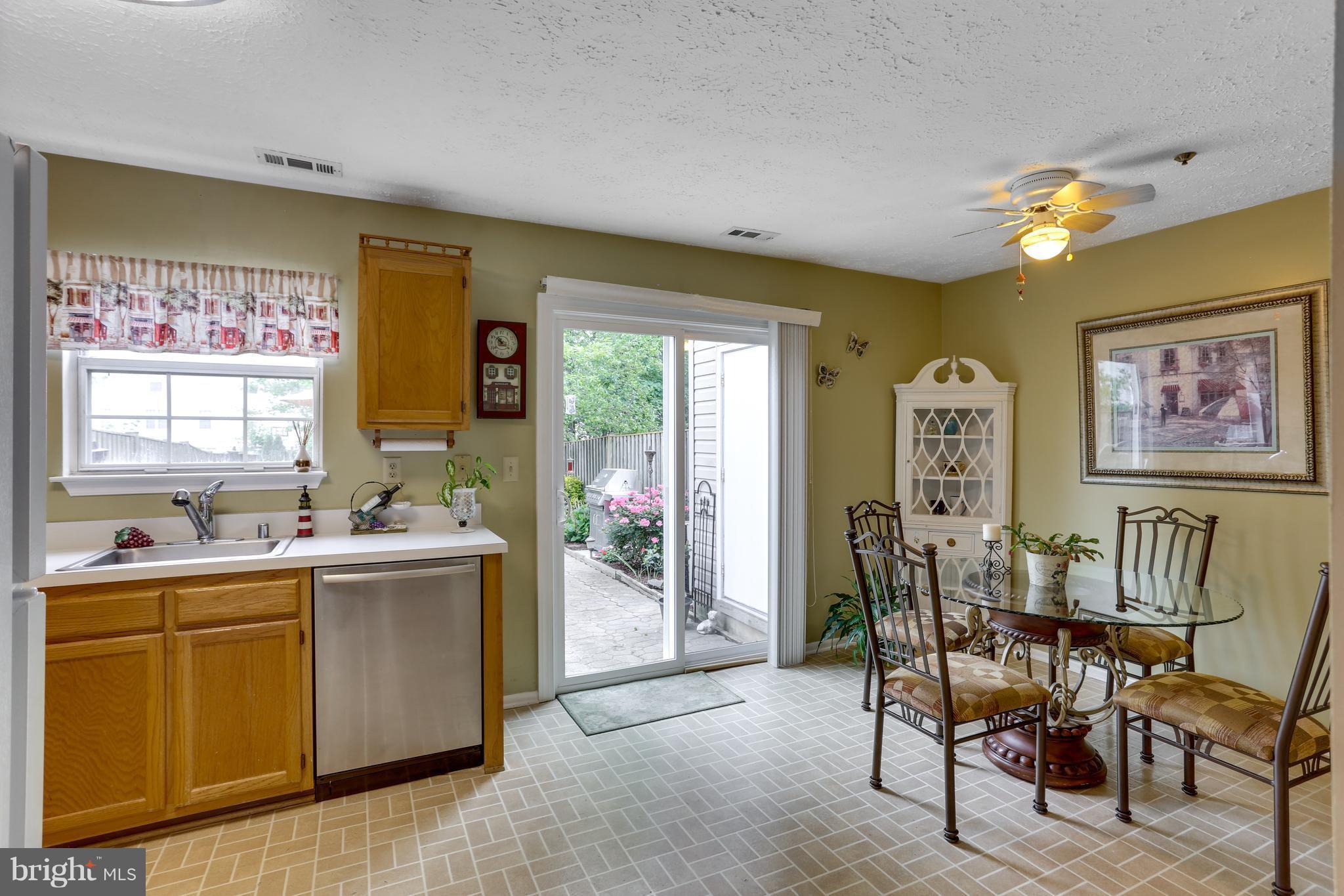 5813 Springfish Place Waldorf, MD 20603 - Photo 9 of 30 Kitchen
