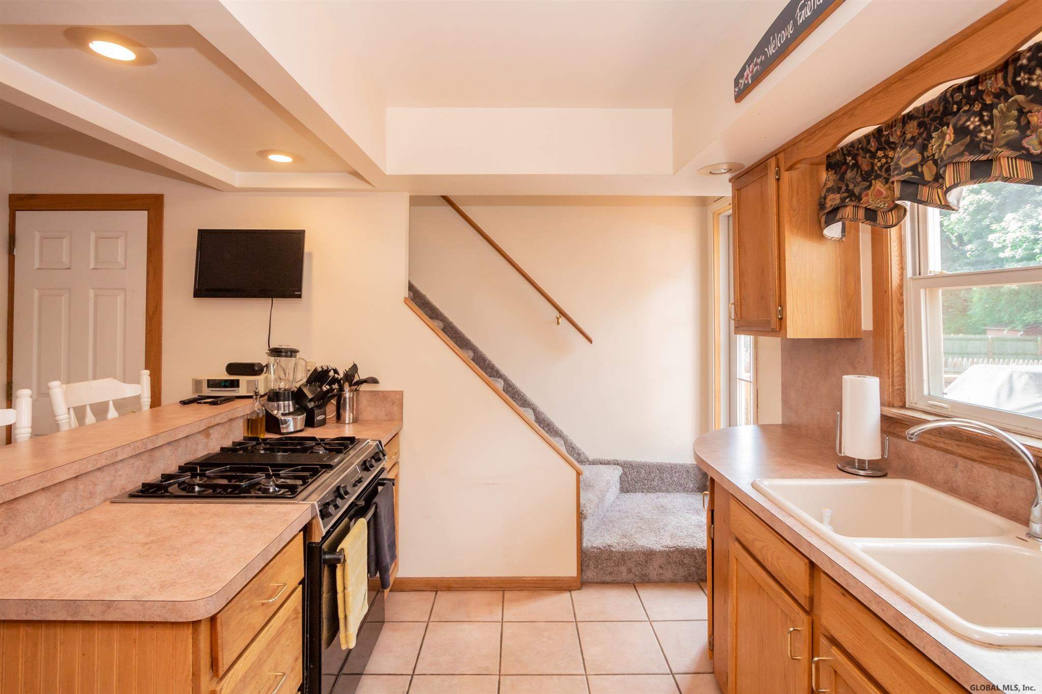 2041 Careleon Road Schenectady, NY 12303 - Photo 11 of 30 Photo 11
