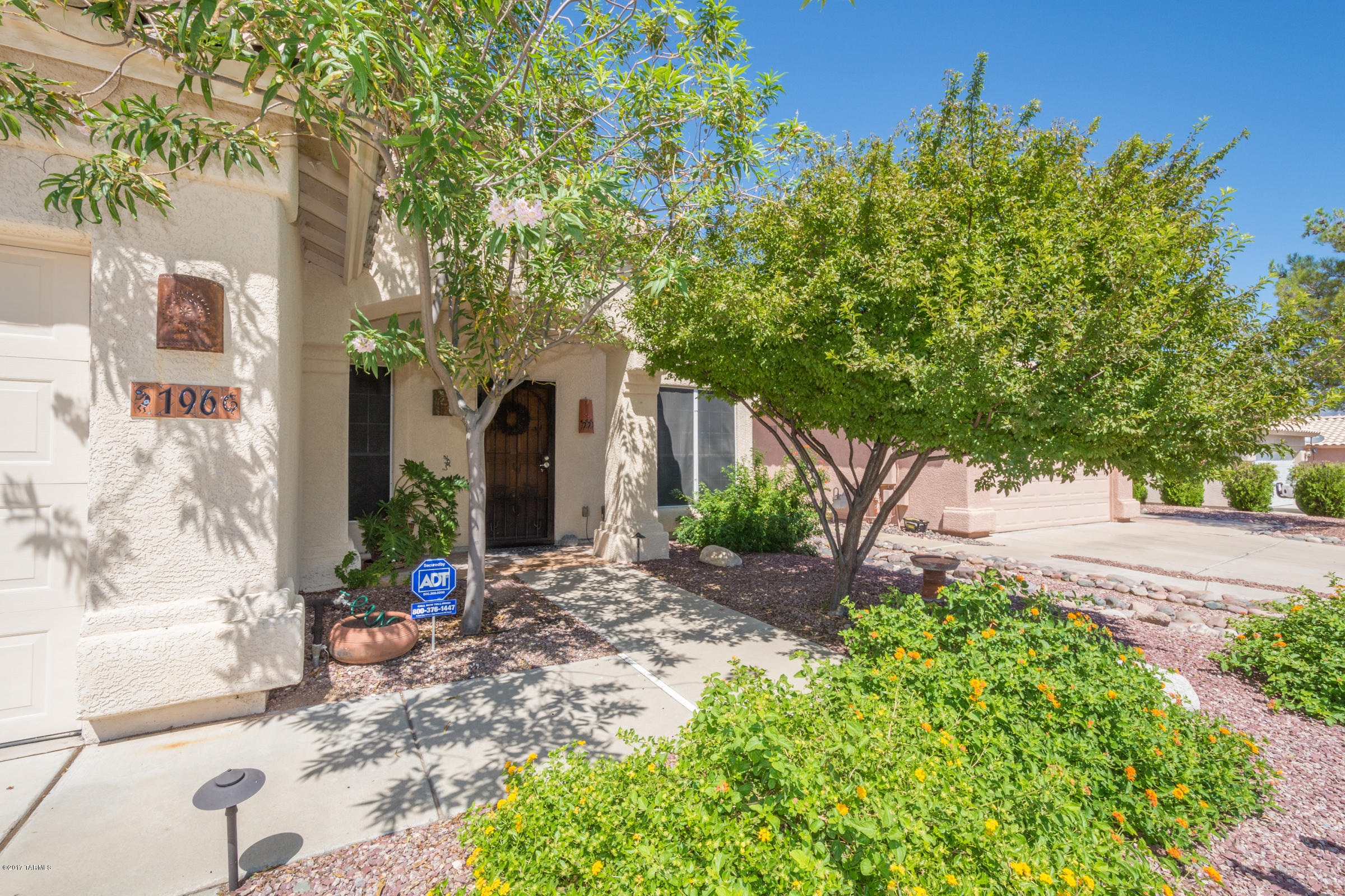 196 South London Station Road Tucson, AZ 85748 - Photo 2 of 40 Gallery Image 2