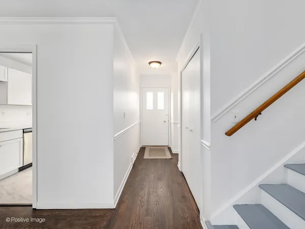 $485,000 | 285 East 1st Street, Elmhurst, IL 60126