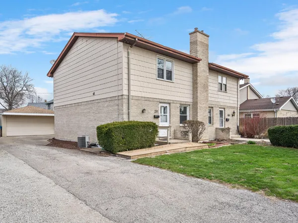 $485,000 | 285 East 1st Street, Elmhurst, IL 60126