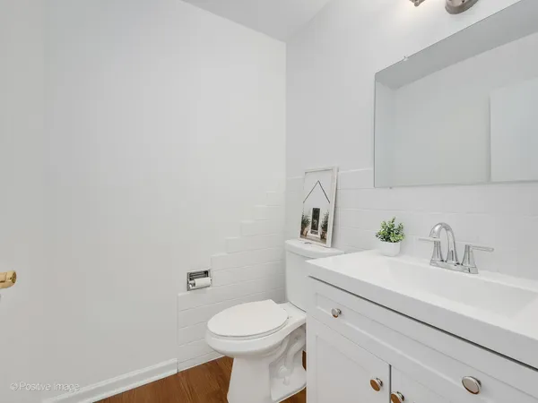 $485,000 | 285 East 1st Street, Elmhurst, IL 60126