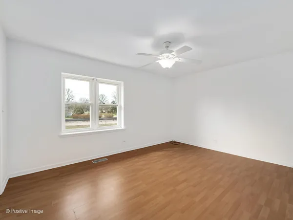 $485,000 | 285 East 1st Street, Elmhurst, IL 60126