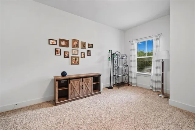a view of livingroom with furniture