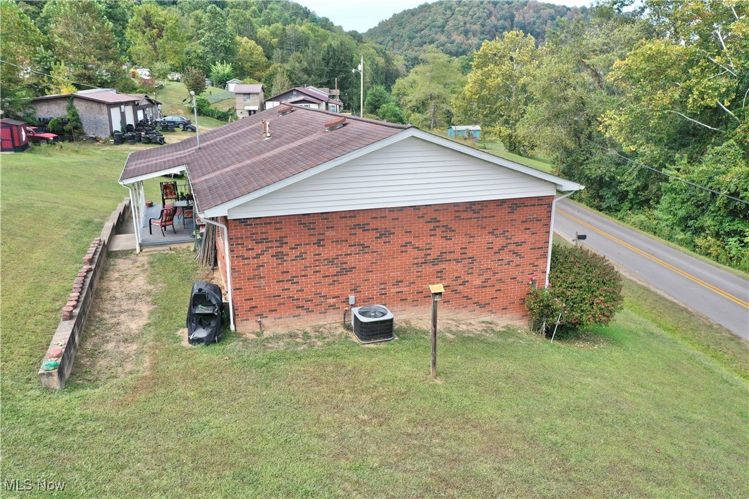 4514 Russet Road Grantsville, WV 26147 - Photo 5 of 44
