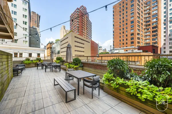 $4,100 | 127 4th Avenue, Unit 2E | Greenwich Village