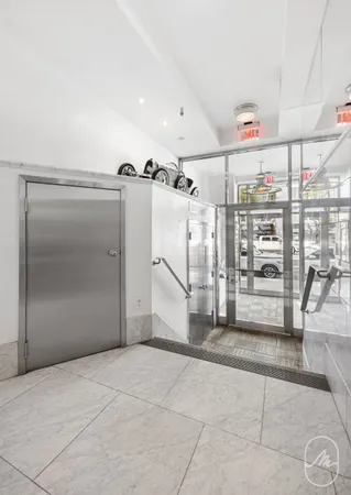 $4,100 | 127 4th Avenue, Unit 2E | Greenwich Village