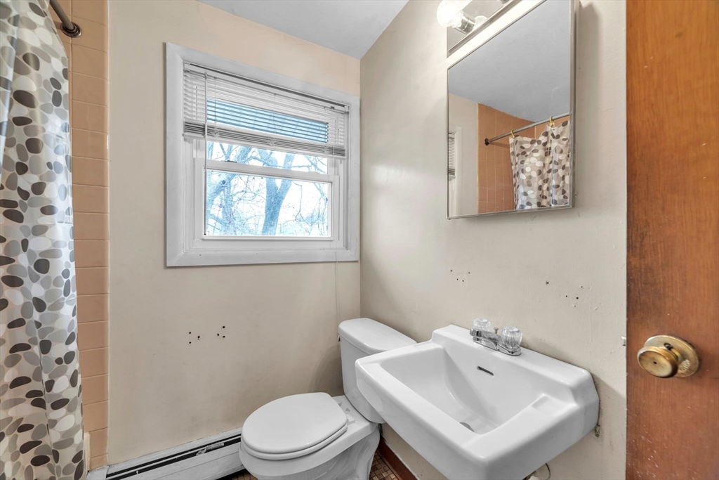 22 Manor Court, Unit 22 Springfield, MA 01118 - Photo 18 of 25 Gallery Image 18