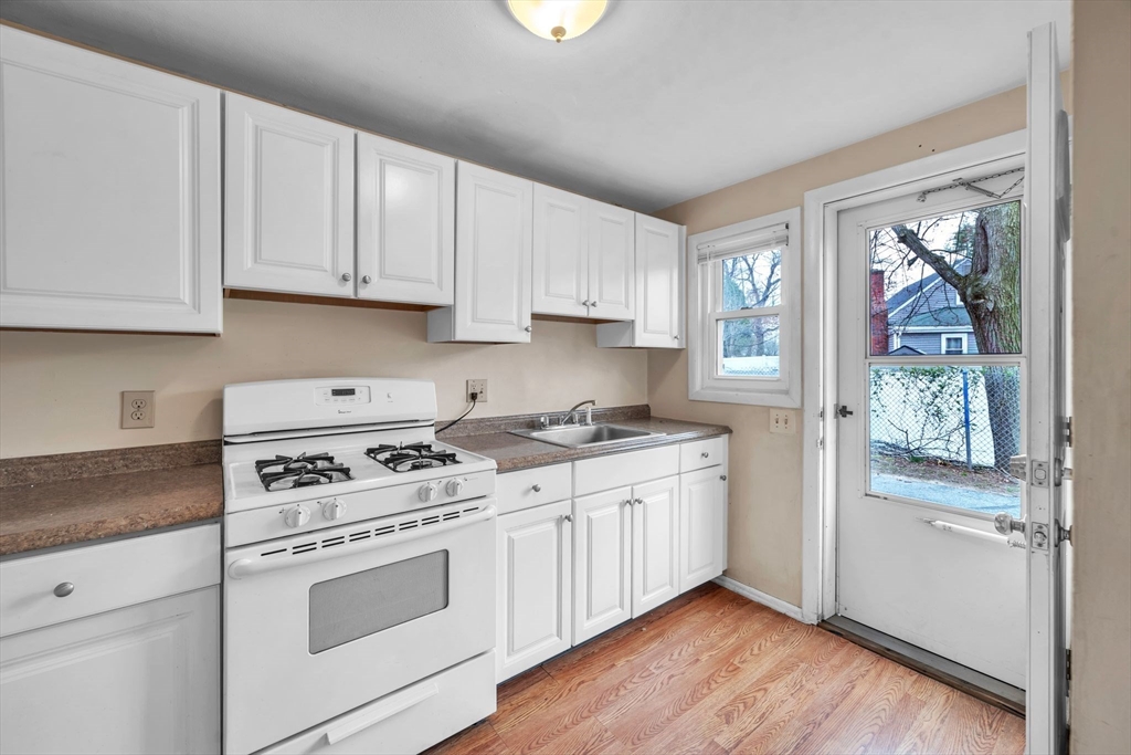 22 Manor Court, Unit 22 Springfield, MA 01118 - Photo 10 of 25 Gallery Image 10