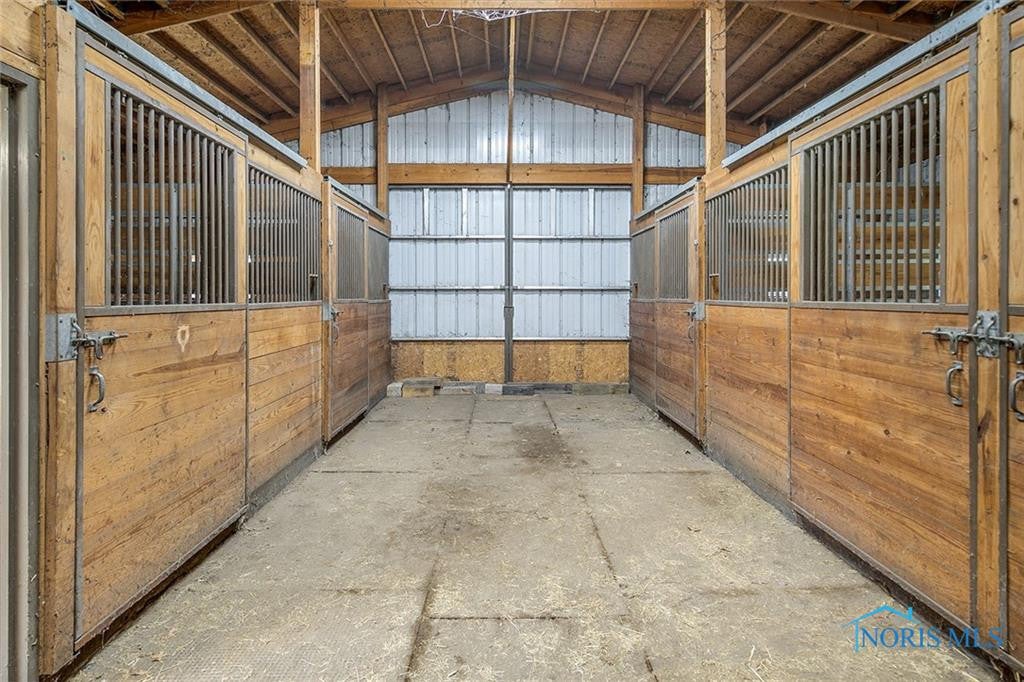 10025 Old State Line Road Holland, OH 43528 - Photo 16 of 50 Gallery Image 16
