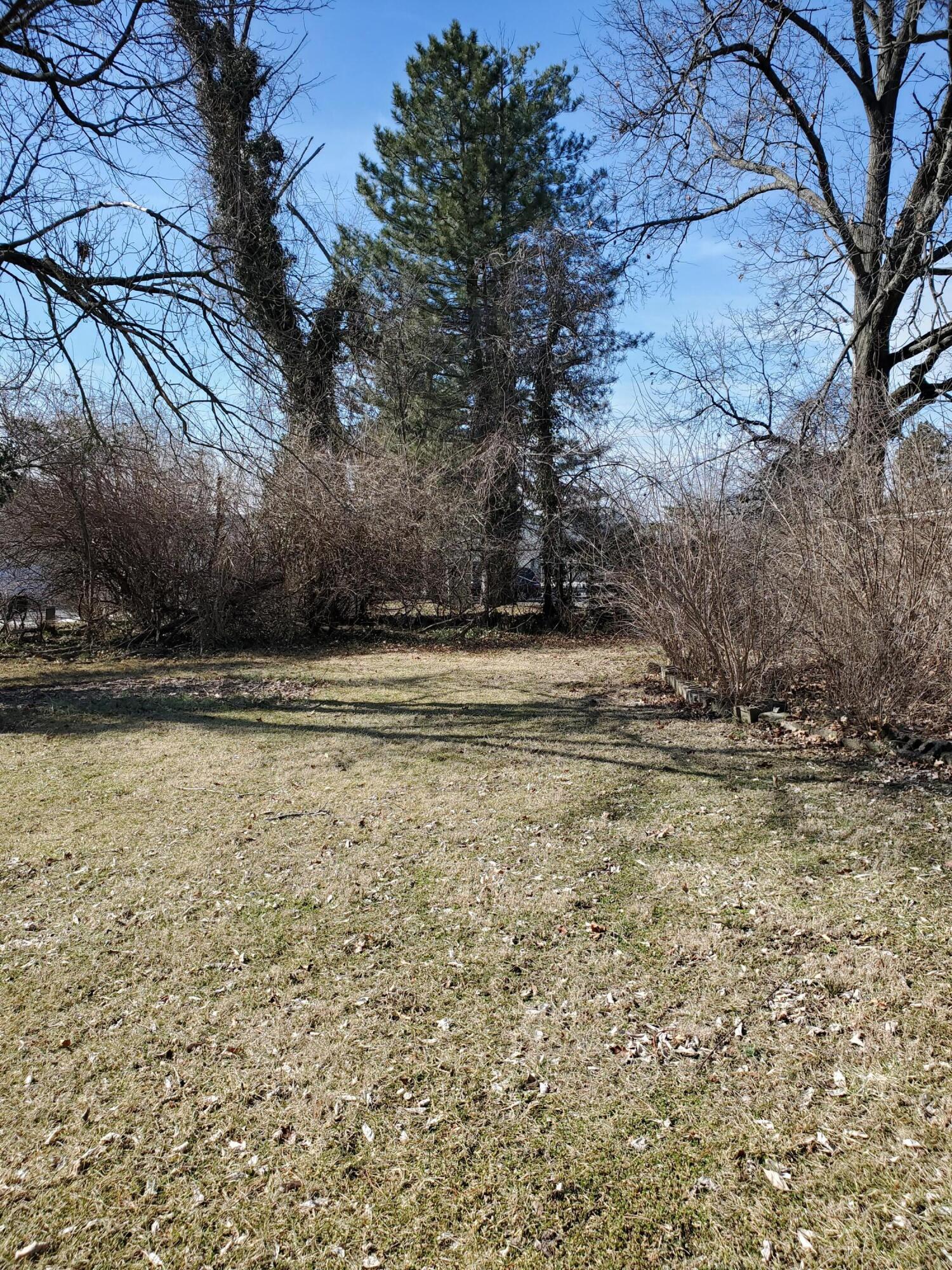 957 Country Club Road Whitehall, OH 43213 - Photo 12 of 19 957 Country Club 4