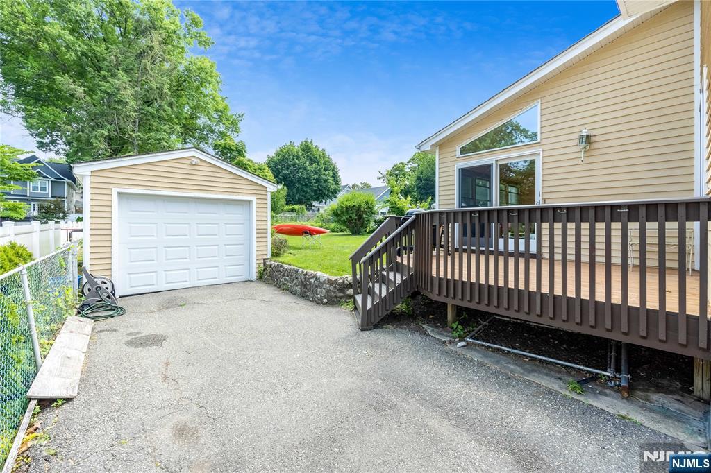 176 Woodward Avenue Rutherford, NJ 07070 - Photo 33 of 50