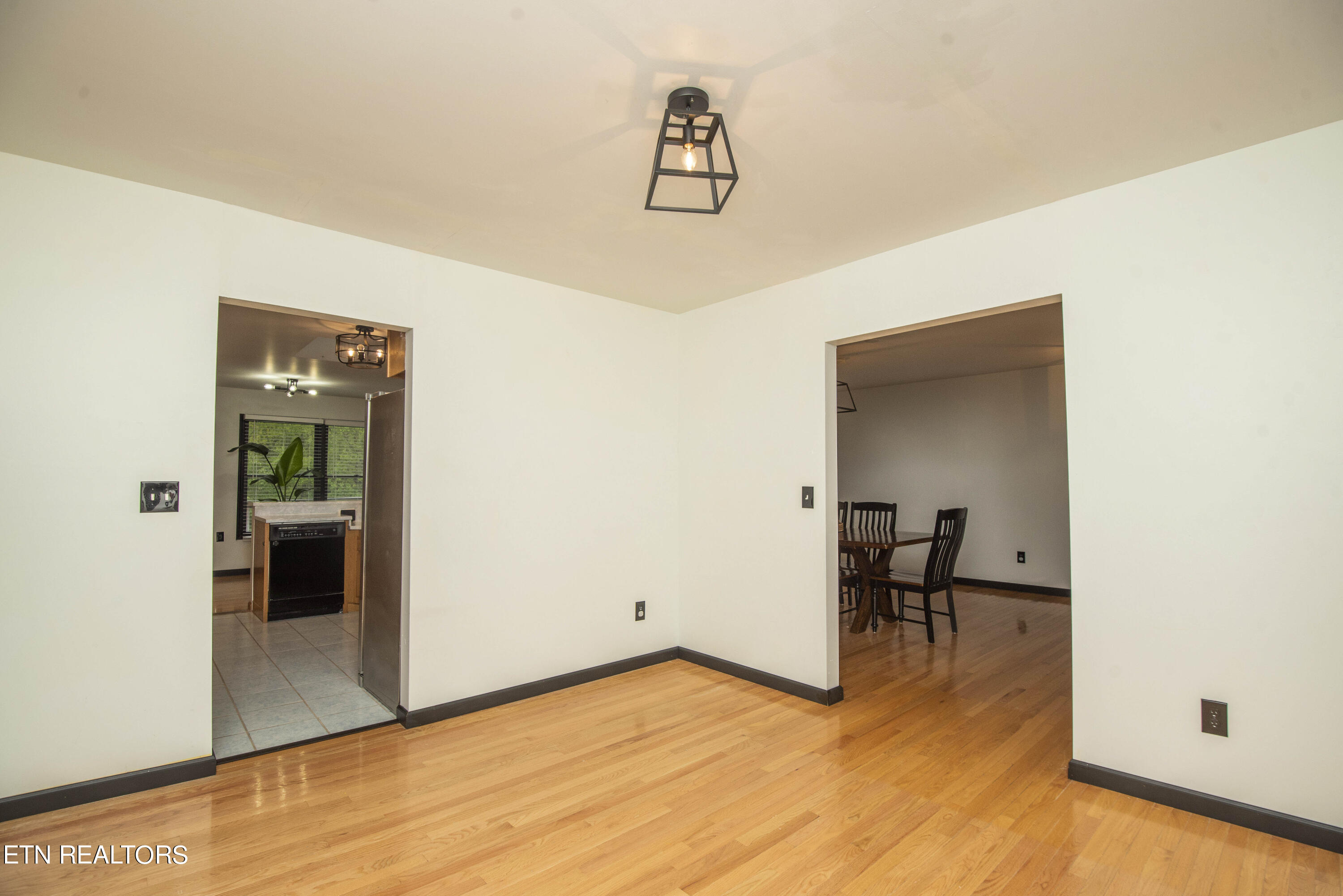 483 Pattie Gap Road Philadelphia, TN 37846 - Photo 11 of 40 office_1