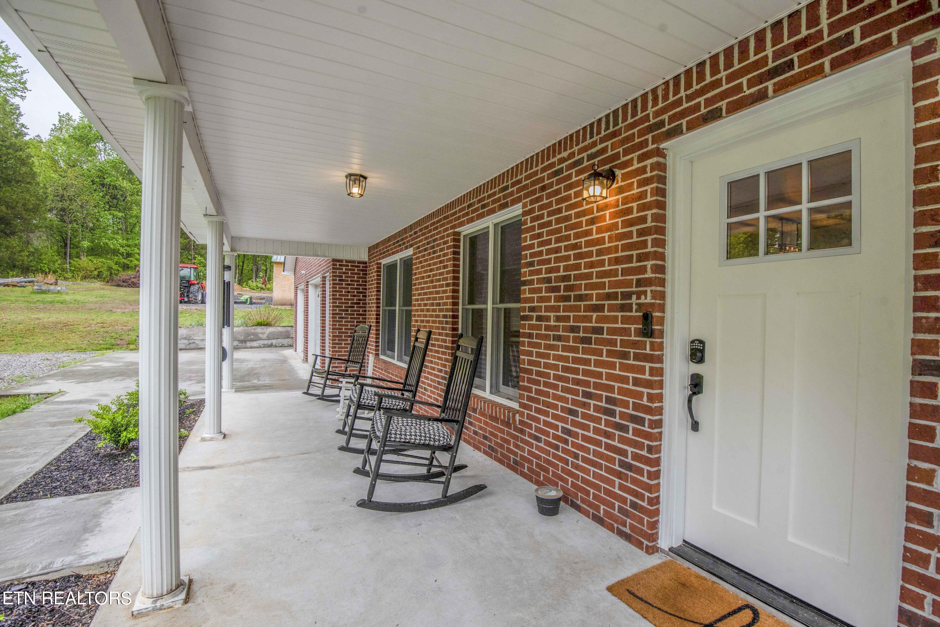 483 Pattie Gap Road Philadelphia, TN 37846 - Photo 31 of 40 porch 1_1